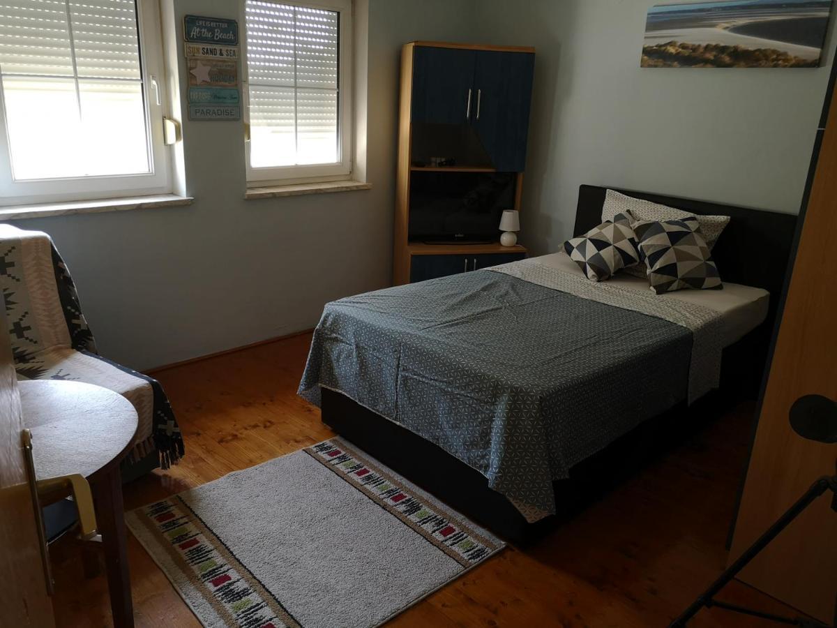Green House Apartment Пула Екстериор снимка